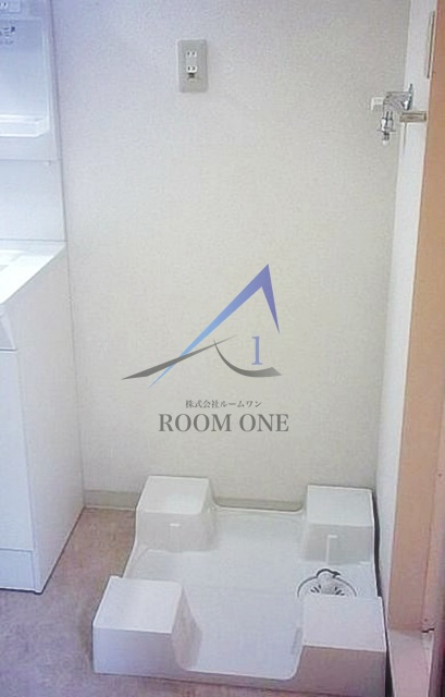 ヴィラロッソカバーロの設備|洗濯機置き場です。