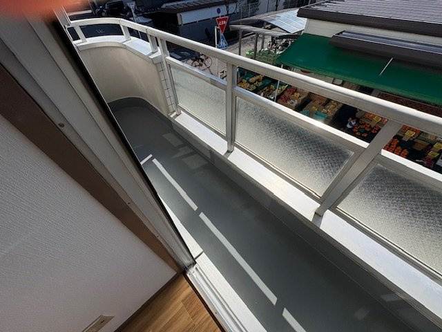 笹屋マンションのバルコニー