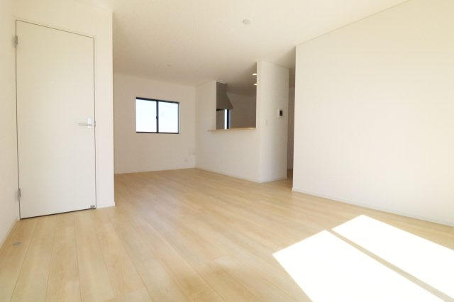 二本松市油井字無地ノ内　　　３号棟　　　油井小学校、安達中学区の外観|南東側から見た区画全体