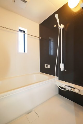 二本松市油井字無地ノ内　　　３号棟　　　油井小学校、安達中学区の洗面所|※同社施工例