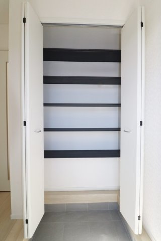 二本松市油井字無地ノ内　　　３号棟　　　油井小学校、安達中学区の玄関|※同社施工例