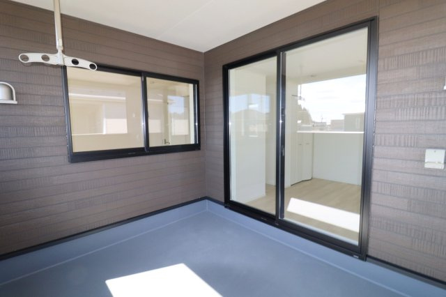 二本松市油井字無地ノ内　　　３号棟　　　油井小学校、安達中学区の洋室|※同社施工例