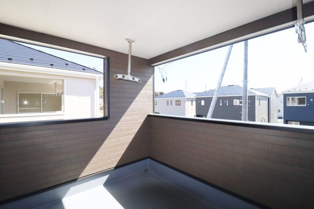 二本松市油井字無地ノ内　　　３号棟　　　油井小学校、安達中学区のバルコニー