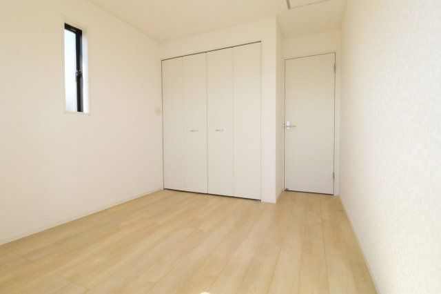 二本松市油井字無地ノ内　　　３号棟　　　油井小学校、安達中学区の洋室|※同社施工例