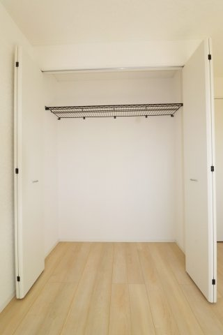 二本松市油井字無地ノ内　　　３号棟　　　油井小学校、安達中学区の洋室|※同社施工例