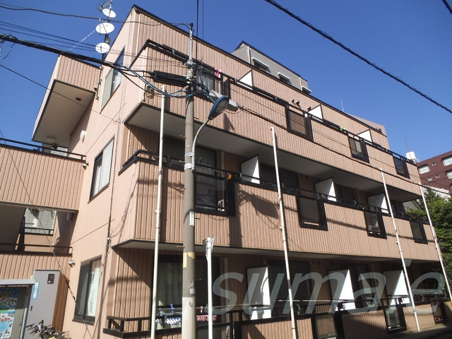 カーサ岩淵の外観|コンビニがすぐ近くなので便利ですよ！