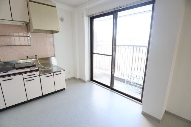 原田ハイツの居間・リビング