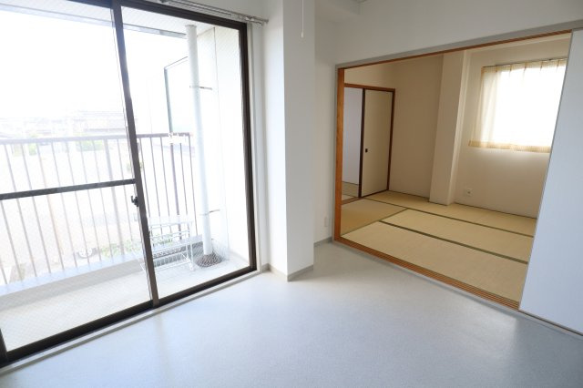 原田ハイツの居間・リビング