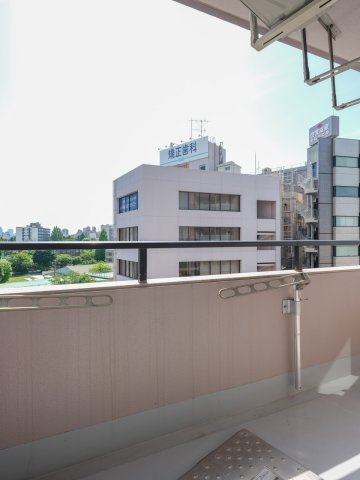 【バルコニー】