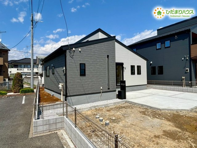 熊谷市末広　第5　新築一戸建て　リーブルガーデン　01の外観|小学校まで徒歩10分の安心の立地!(^^)!通学しやすく、周辺は落ち着いた住宅街で子育て環境が整っています。水はけの良い土地で、雨の日も快適に過ごせる嬉しい住環境です！