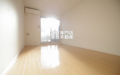 【洋室】 | リブリ・Ｔ＆Ｓ | ゆったりした洋室