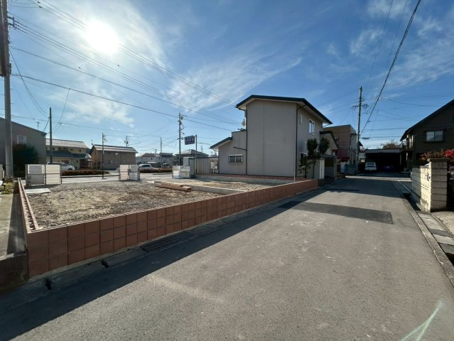 新築戸建　長野稲里町中氷鉋の前面道路含む現地写真|北側道路