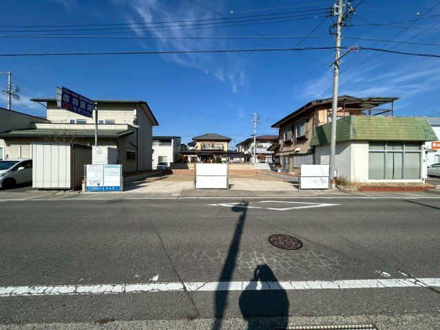 新築戸建　長野稲里町中氷鉋の前面道路含む現地写真|南側道路
