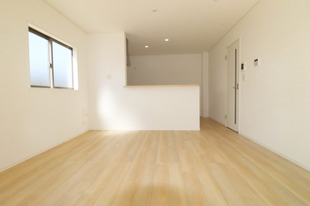 二本松市油井字無地ノ内　　　４号棟　　　油井小学校、安達中学区の居間・リビング