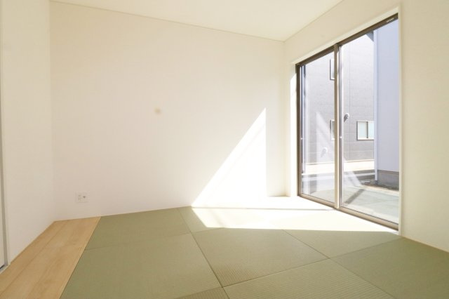 二本松市油井字無地ノ内　　　４号棟　　　油井小学校、安達中学区の和室|リビングに隣接する和室　