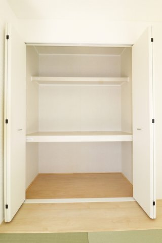 二本松市油井字無地ノ内　　　４号棟　　　油井小学校、安達中学区の和室|リビングに隣接する和室　※同社施工例