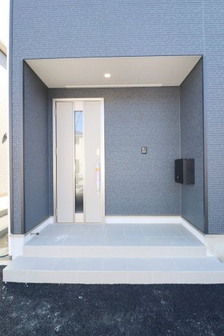 二本松市油井字無地ノ内　　　４号棟　　　油井小学校、安達中学区の玄関