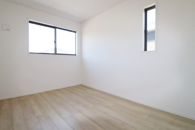 二本松市油井字無地ノ内　　　４号棟　　　油井小学校、安達中学区の玄関|※同社施工例