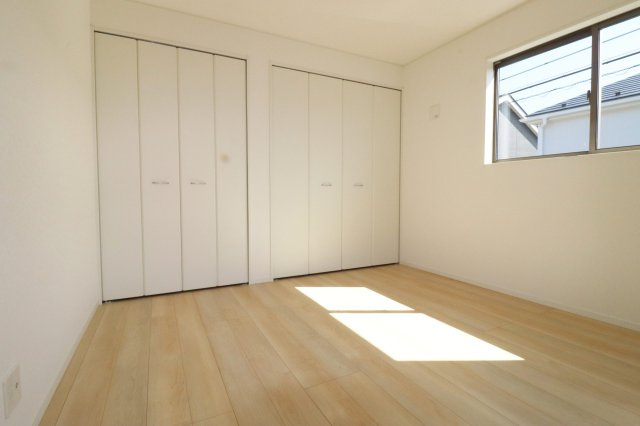 二本松市油井字無地ノ内　　　４号棟　　　油井小学校、安達中学区の洋室|※同社施工例