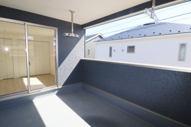 二本松市油井字無地ノ内　　　４号棟　　　油井小学校、安達中学区のバルコニー