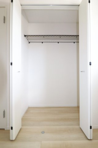 二本松市油井字無地ノ内　　　４号棟　　　油井小学校、安達中学区の洋室|※同社施工例