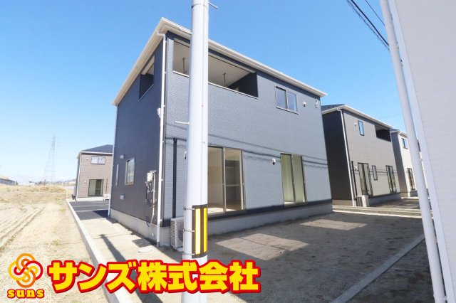 二本松市油井字無地ノ内　　　４号棟　　　油井小学校、安達中学区の外観|南西側から見た外観♪