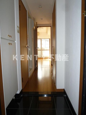 【玄関】 | 菱和パレス田園調布東 | 収納もある玄関です