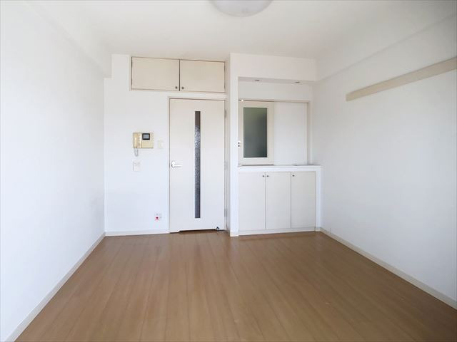 プレステージ東比恵の居間・リビング