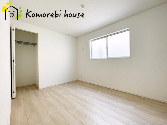 伊奈町中央　第3　クレイドルガーデン　04の洋室|落ち着いた色調の洋室です