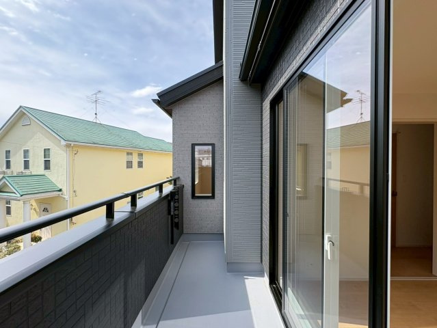 ブルーミングガーデン　江南市飛高町宮町　全1区画分譲のバルコニー|バルコニーは南向きで洗濯物もよく乾きます！