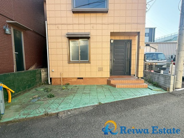 中古戸建　高座郡寒川町一之宮5丁目の駐車場