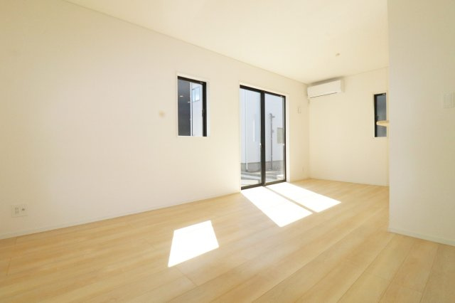 二本松市油井字無地ノ内　　　５号棟　　　油井小学校、安達中学区の居間・リビング|※同社施工例