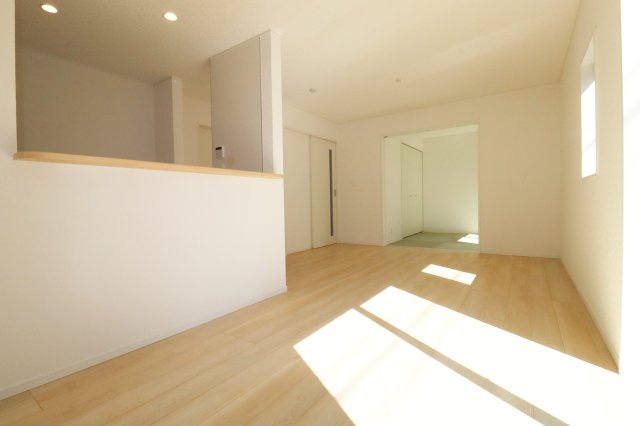 二本松市油井字無地ノ内　　　５号棟　　　油井小学校、安達中学区の収納|リビング収納　※同社施工例