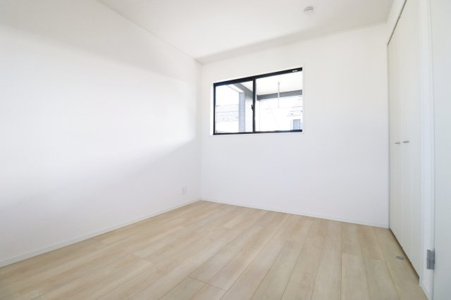 二本松市油井字無地ノ内　　　５号棟　　　油井小学校、安達中学区の洋室|※同社施工例