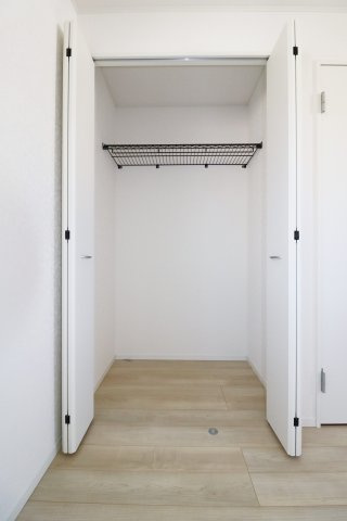 二本松市油井字無地ノ内　　　５号棟　　　油井小学校、安達中学区の洋室|※同社施工例