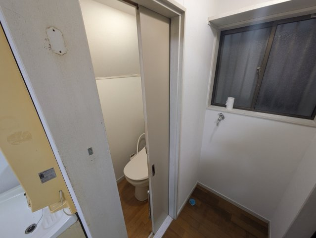 大井７６１０戸建のトイレ