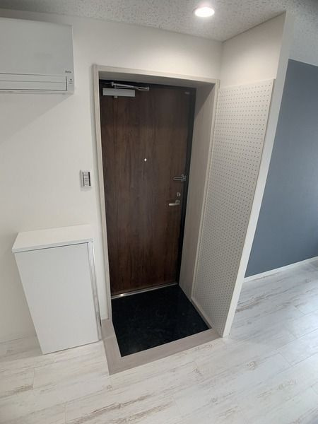 カーサムジカ北千住の玄関