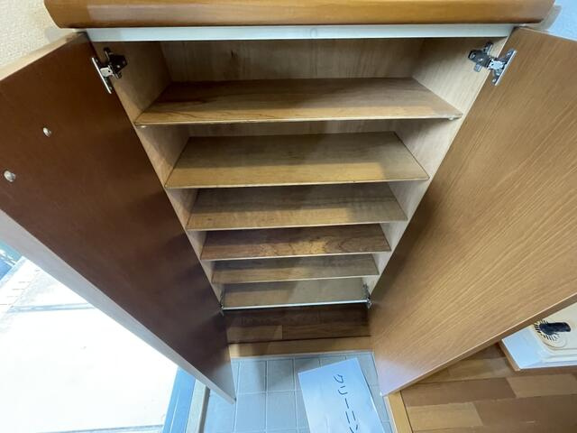 調布市調布ケ丘１丁目のアパートの収納