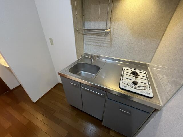 調布市調布ケ丘１丁目のアパートのキッチン