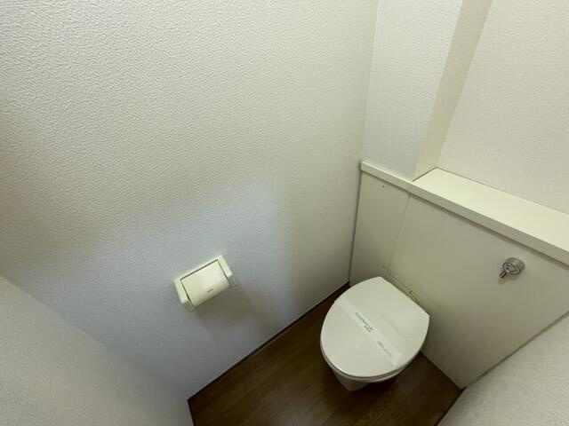 調布市調布ケ丘１丁目のアパートのトイレ