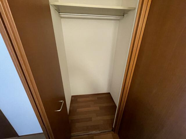 調布市調布ケ丘１丁目のアパートの収納