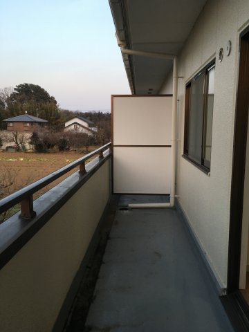 東平ハイツのバルコニー|お洗濯にも便利なバルコニー付き