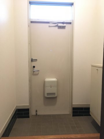 東平ハイツの玄関|ゆったりとした玄関です