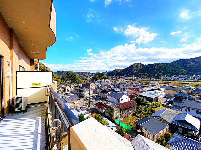 センシブル大仁のバルコニー