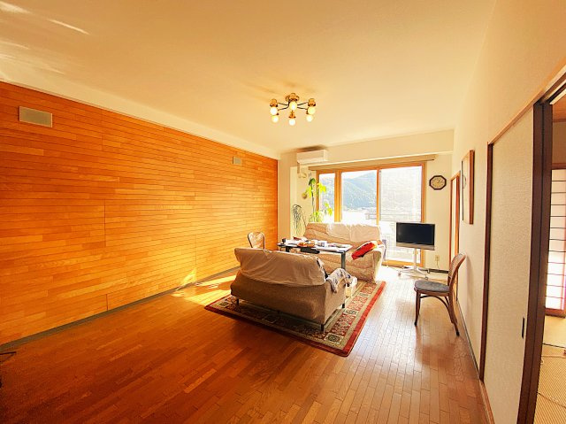 センシブル大仁の居間・リビング