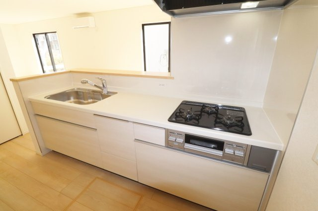 二本松市油井字無地ノ内　　　６号棟　　　油井小学校、安達中学区のキッチン