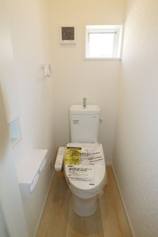 二本松市油井字無地ノ内　　　６号棟　　　油井小学校、安達中学区の収納|1Fホール収納　※同社施工例