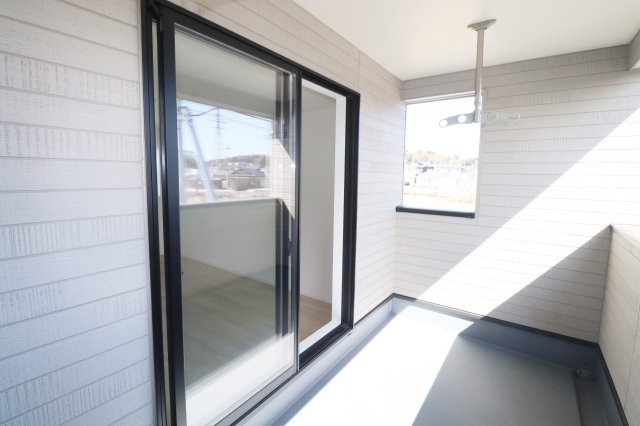 二本松市油井字無地ノ内　　　６号棟　　　油井小学校、安達中学区の収納|1Fホール収納　※同社施工例