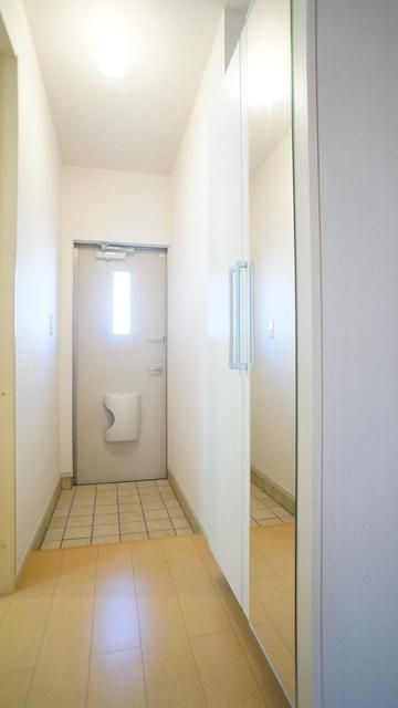 フェスティナ レンテの玄関