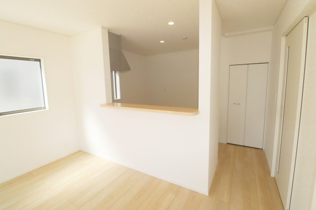 二本松市油井字無地ノ内　　　８号棟　　　油井小学校、安達中学区のキッチン